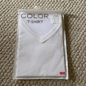 White V Neck T-shirt (Short Sleeves) by Uniqlo